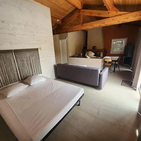 Bienvenue Chez Nous ! Holiday home Combrand